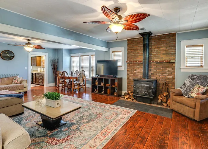 Route 66 Retreat: Dog-friendly In Holiday home